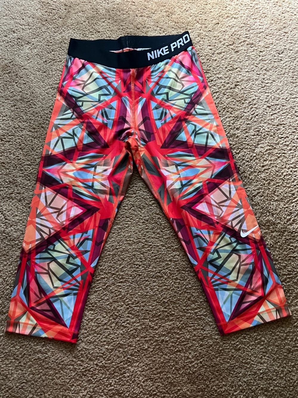 Nike Pro Kaleidoscope Capri Leggings